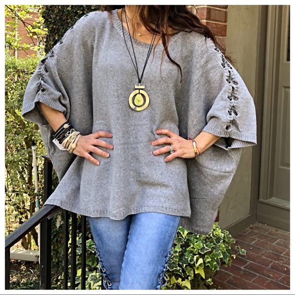 Paris symbol necklace - Picture 4 of 5